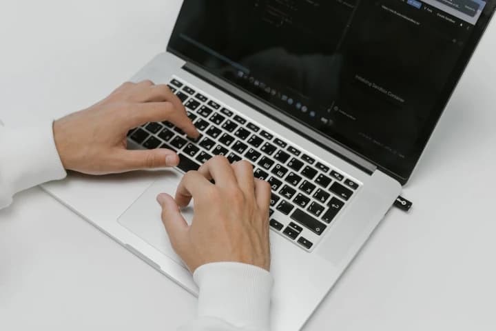 Bezpieczeństwo przy dorabianiu kluczy online
